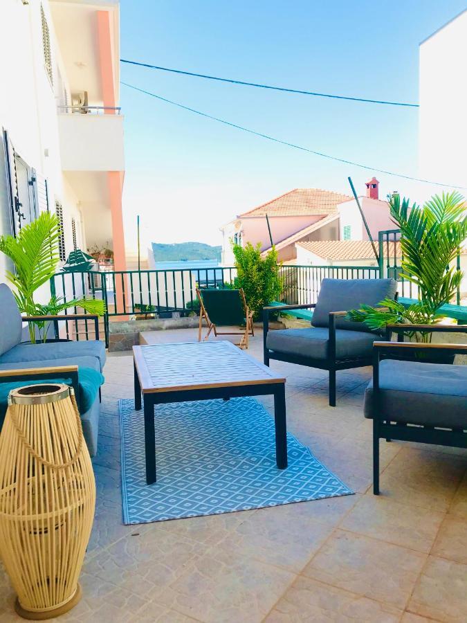 Apartmani-Okrug Gornji-Ciovo Trogir Buitenkant foto